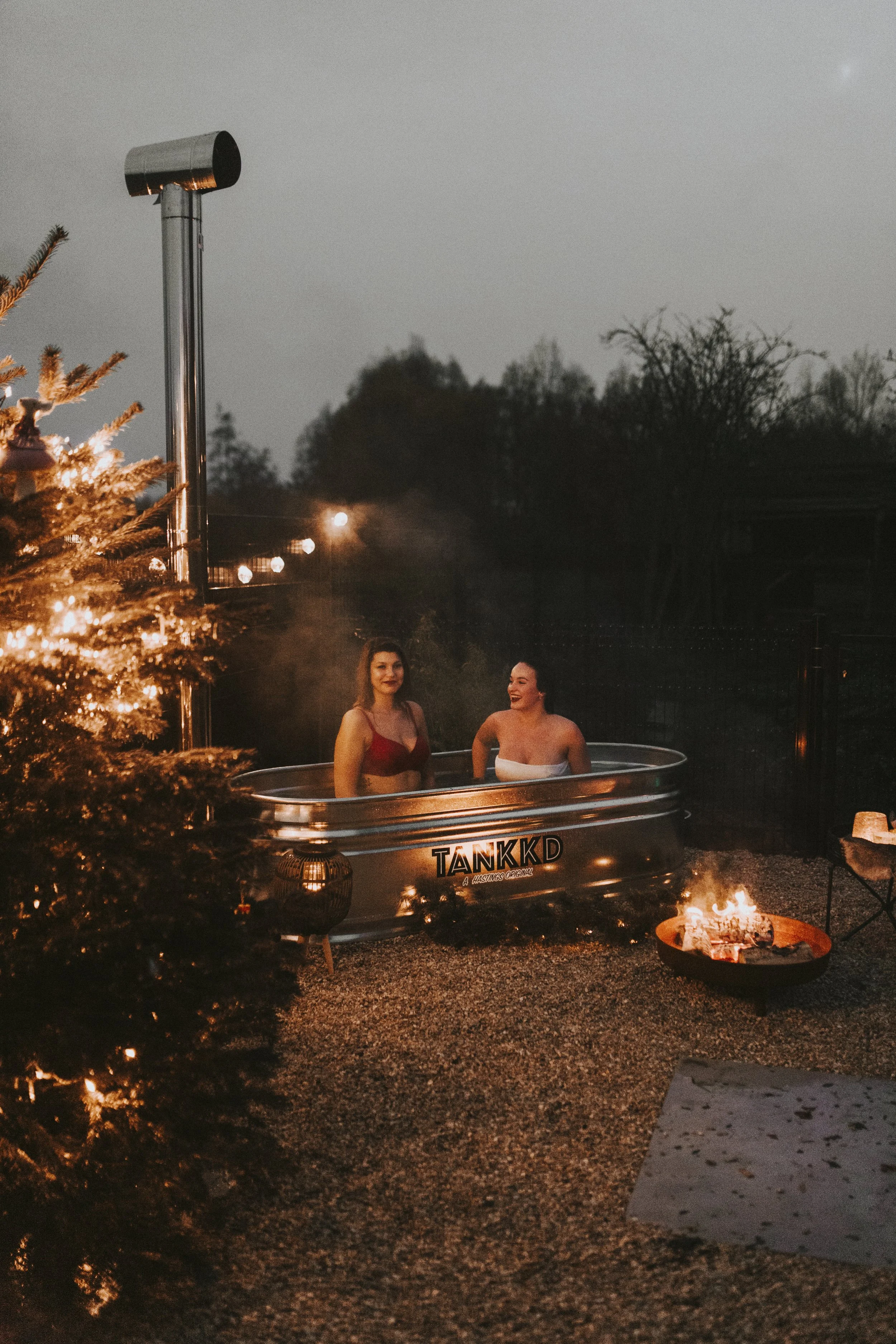 Tankkd hot tubs121.JPG