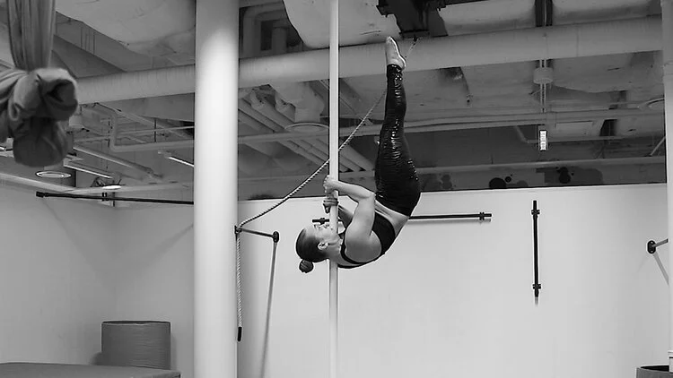 Pole dance skills learning.