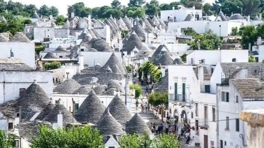 Comune di Alberobello - Proseguono gli eventi celebrativi di Coreggia2025