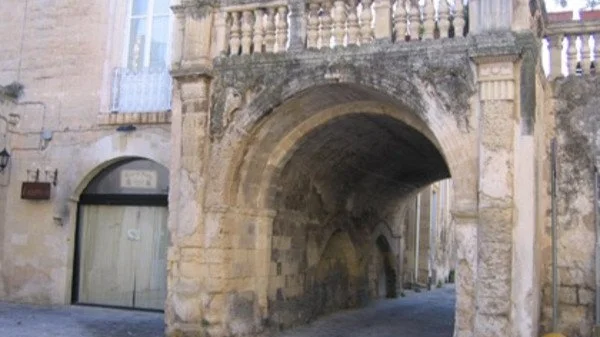 ARCU DE PRATU