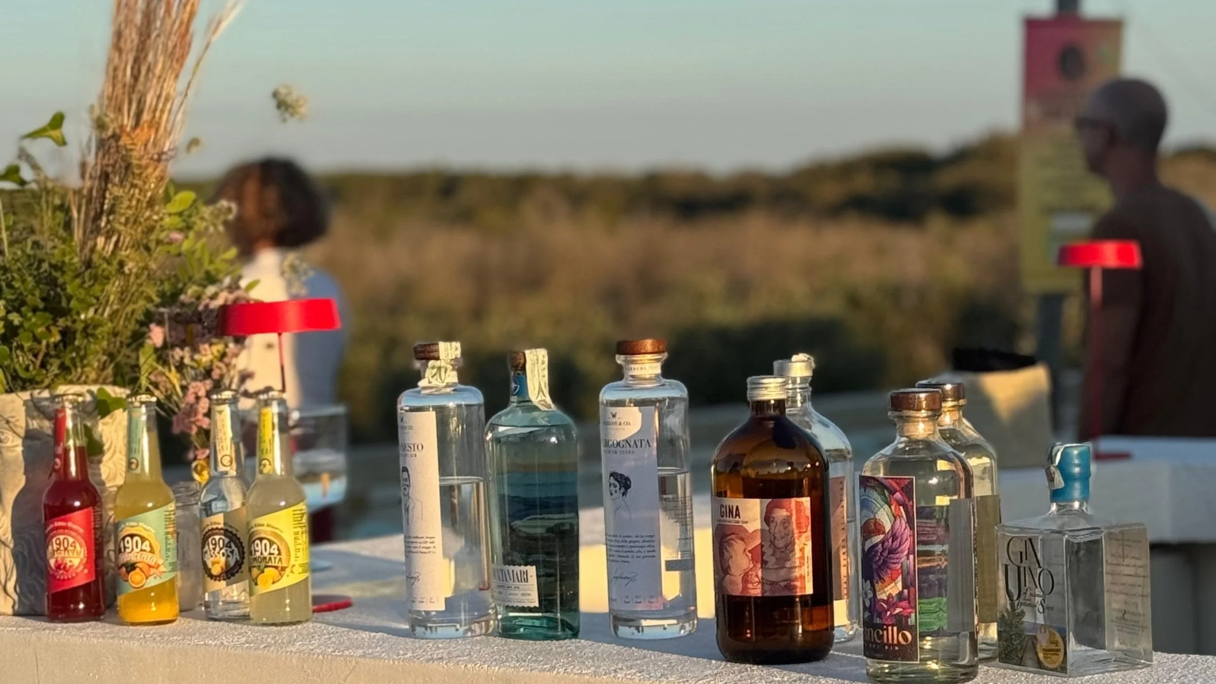 Juniperus Gin Fest: la terza edizione presentata a Casa Borgia. Al centro gli Spiriti di Puglia