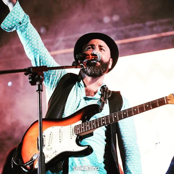 Luigi Bruno e la Mediterranean Psychedelic Orkestra nell'Azienda Agricola Adamo