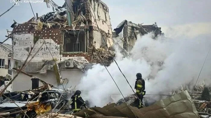 Kiev, 'centinaia di droni e missili russi sull'Ucraina