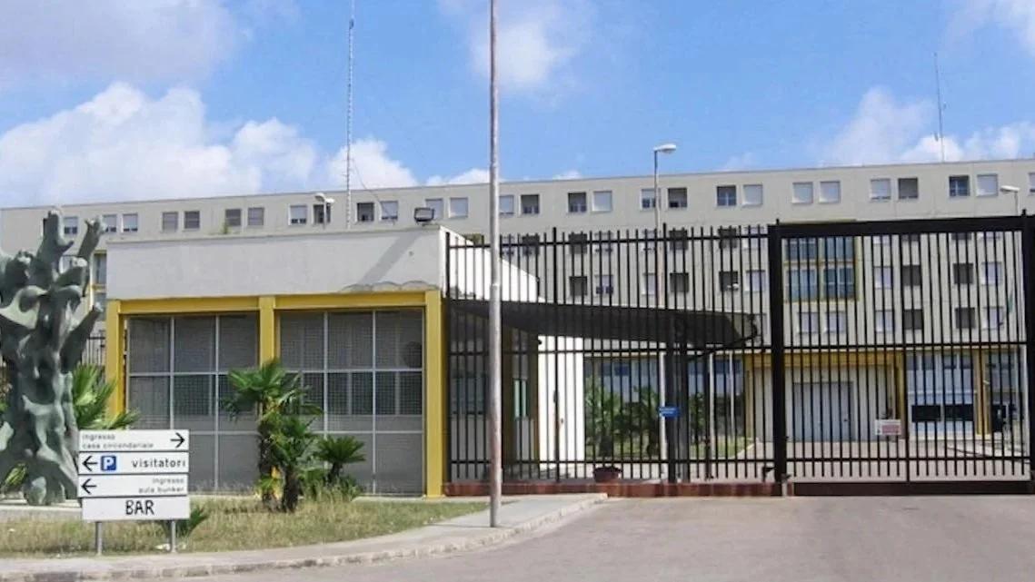 Carcere: condizioni disumane, suicidi annunciati - Presidio davanti alla Casa Circondariale di Borgo San Nicola