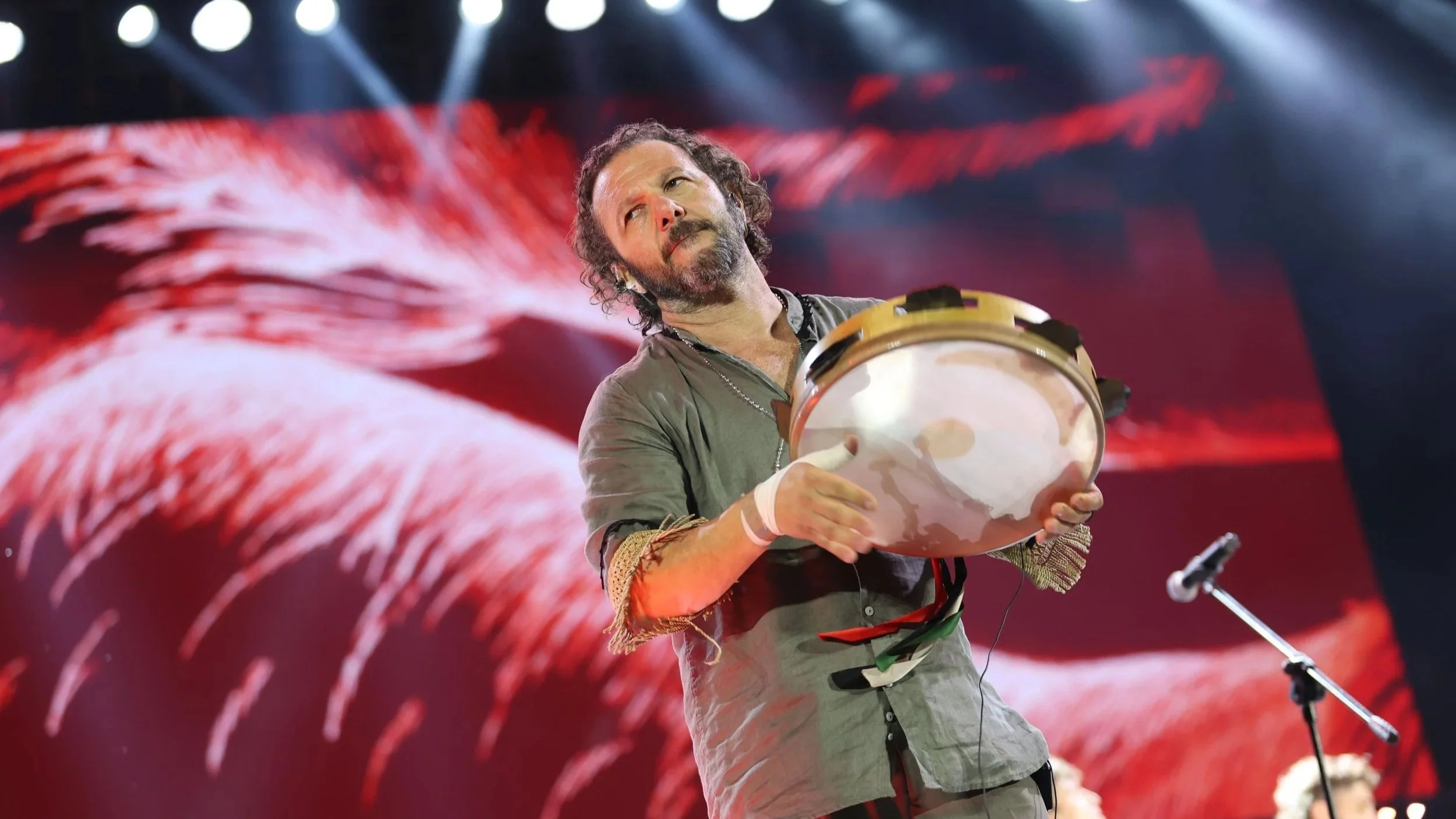 Musica e danza della Notte della Taranta per il passaggio della fiamma olimpica a Lecce