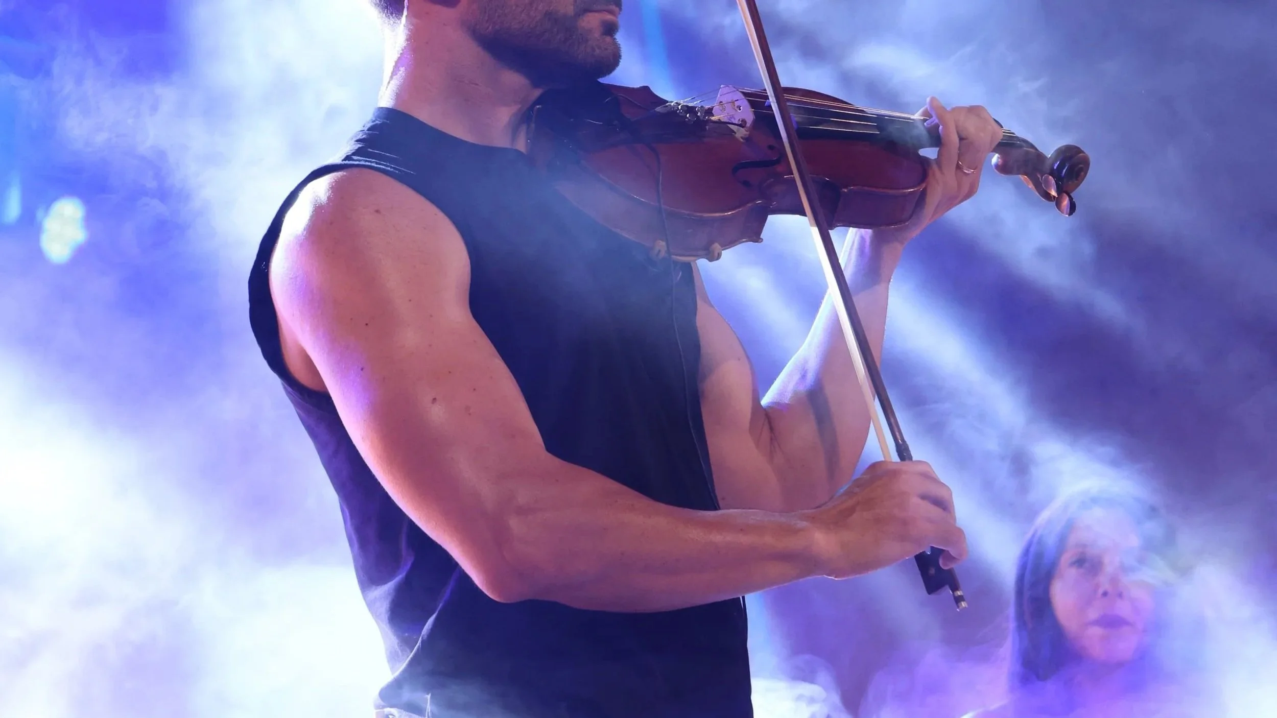 MAURO DURANTE DEL CANZONIERE GRECANICO SALENTINO INIZIA UNA NUOVA AVVENTURA COL SILKROAD ENSEMBLE