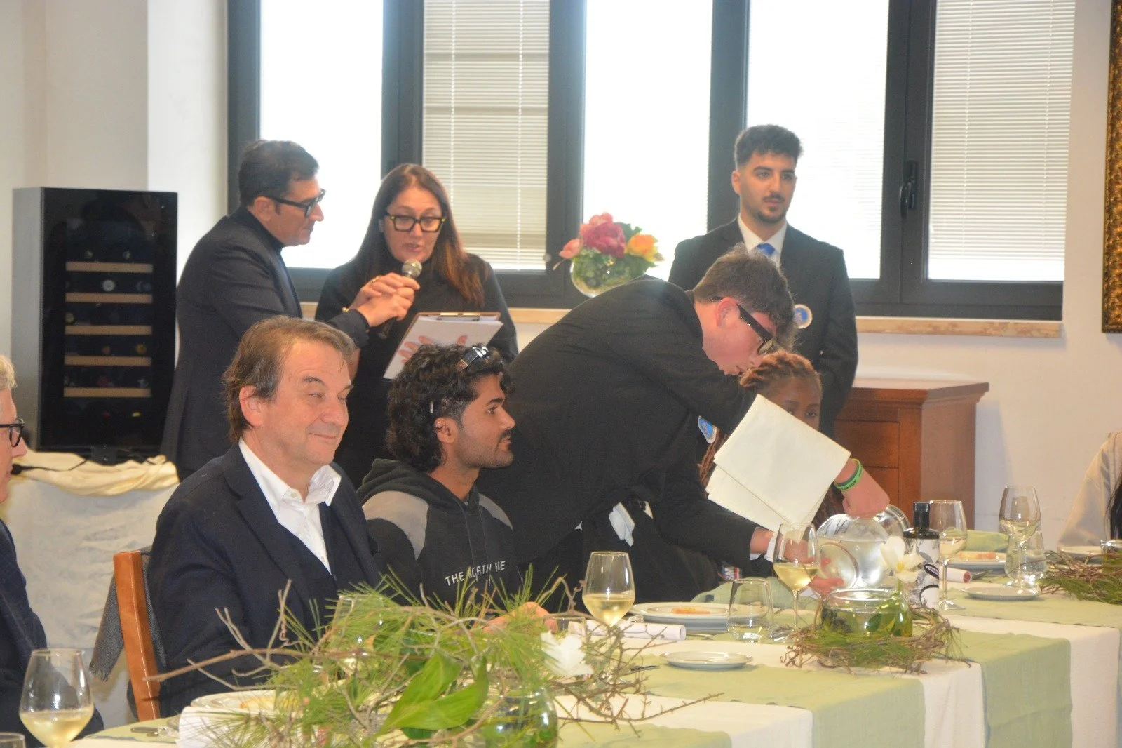 A tavola con le storie del mondo: quando il cibo diventa accoglienza