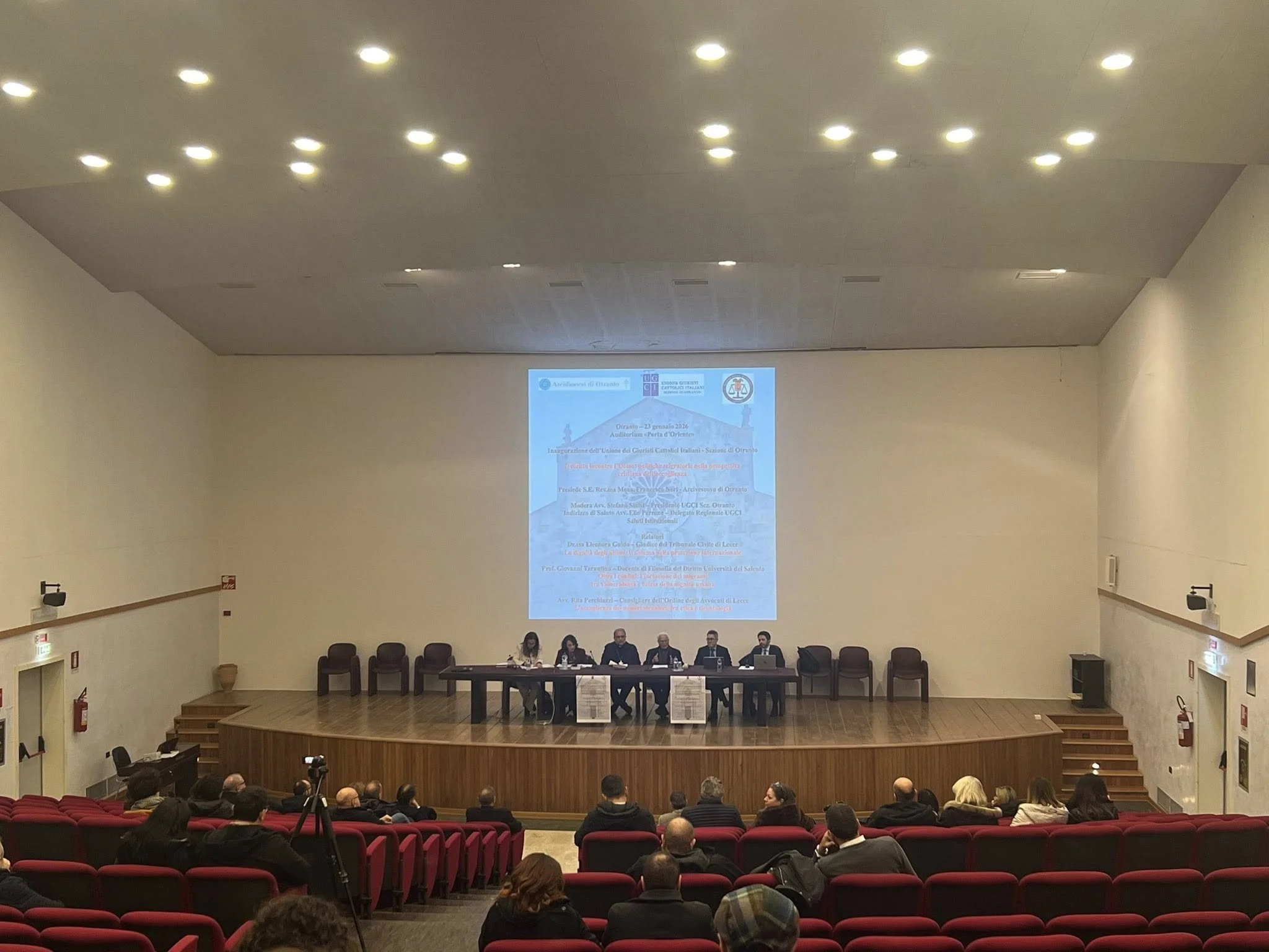 Dove il diritto smette di essere carta e diventa ascolto