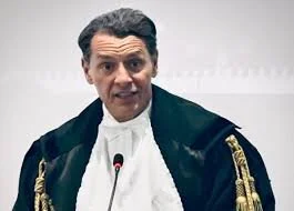 La Giustizia Sospesa: Donadei Denuncia il Collasso dell’Avvocatura