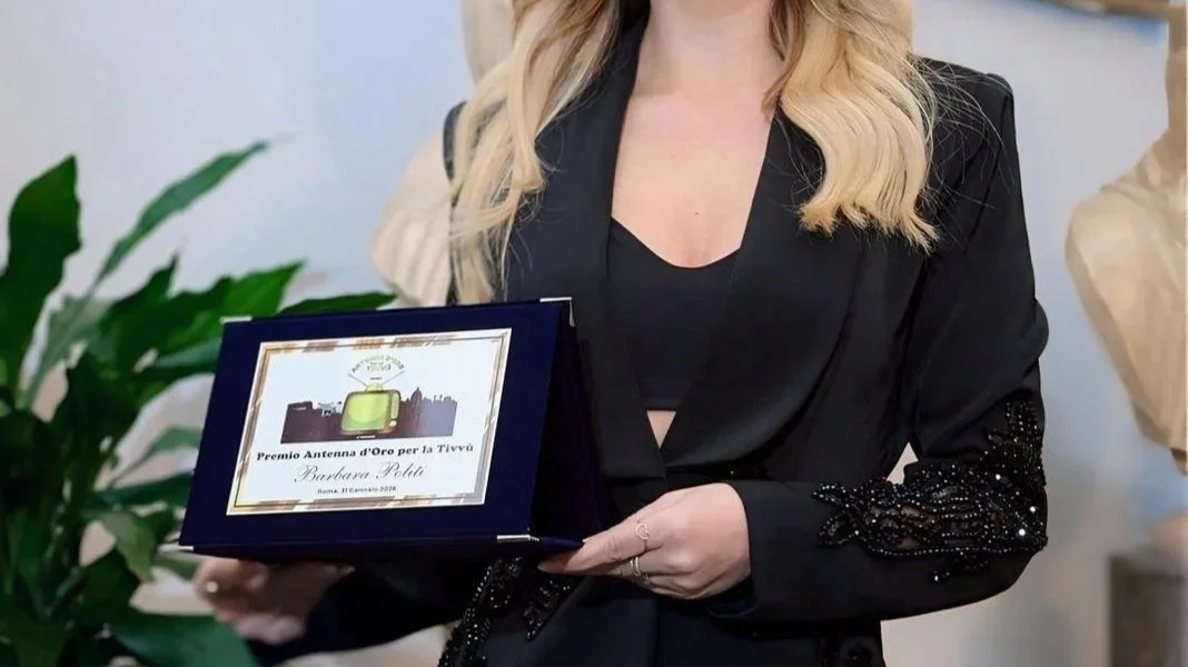 Barbara Politi premiata sabato 31 gennaio al Campidoglio di Roma con l’Antenna d’Oro per la Tivvù 2026