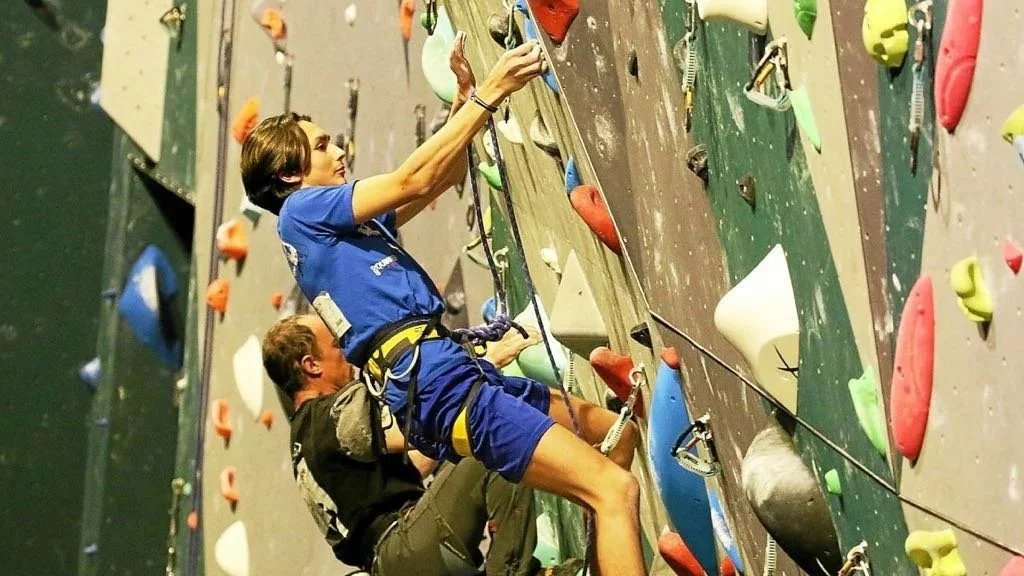Arrampicata: A Quimperlé, i campionati di arrampicata lead del Finistère
