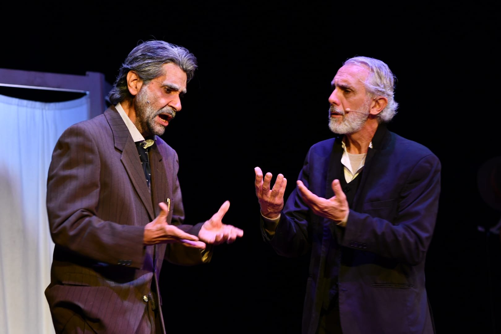 “Uomo e galantuomo” al Teatro Apollo: una serata di teatro e solidarietà con Tria Corda