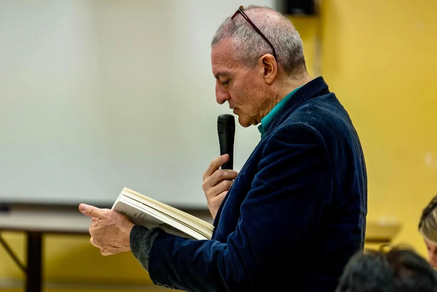 Gianluca Solera presenta Prima dell'Apocalisse. I codici della Speranza alle Manifatture Knos