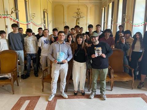 Mirko e Davide: i due giovani tornati a scuola da autori