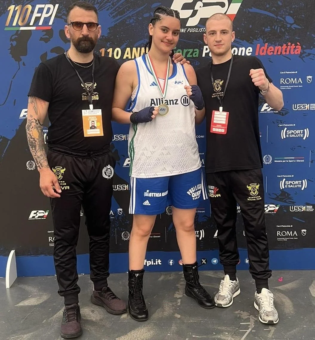 INAS TRABELSI SI LAUREA CAMPIONESSA ITALIANA DANDO LUSTRO AL TEAM SANTORO E ALLA PUGILISTICA QUERO