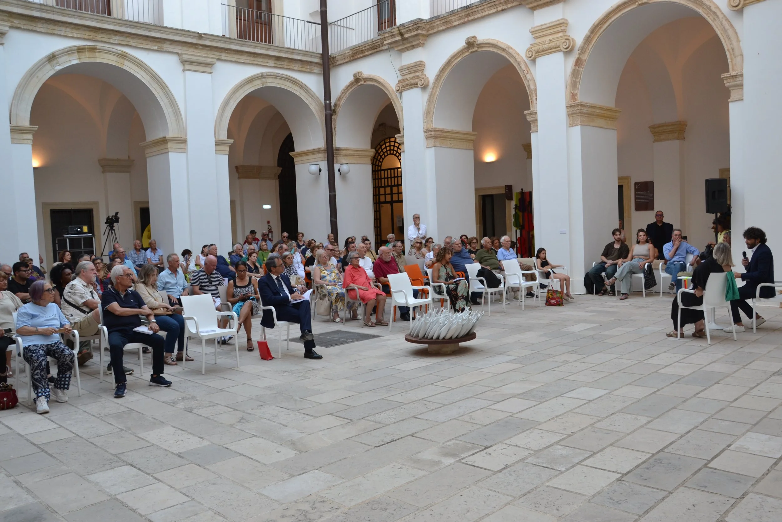 "Siamo tutti tarantati": il viaggio di Manola Duma dentro l'anima del Salento.