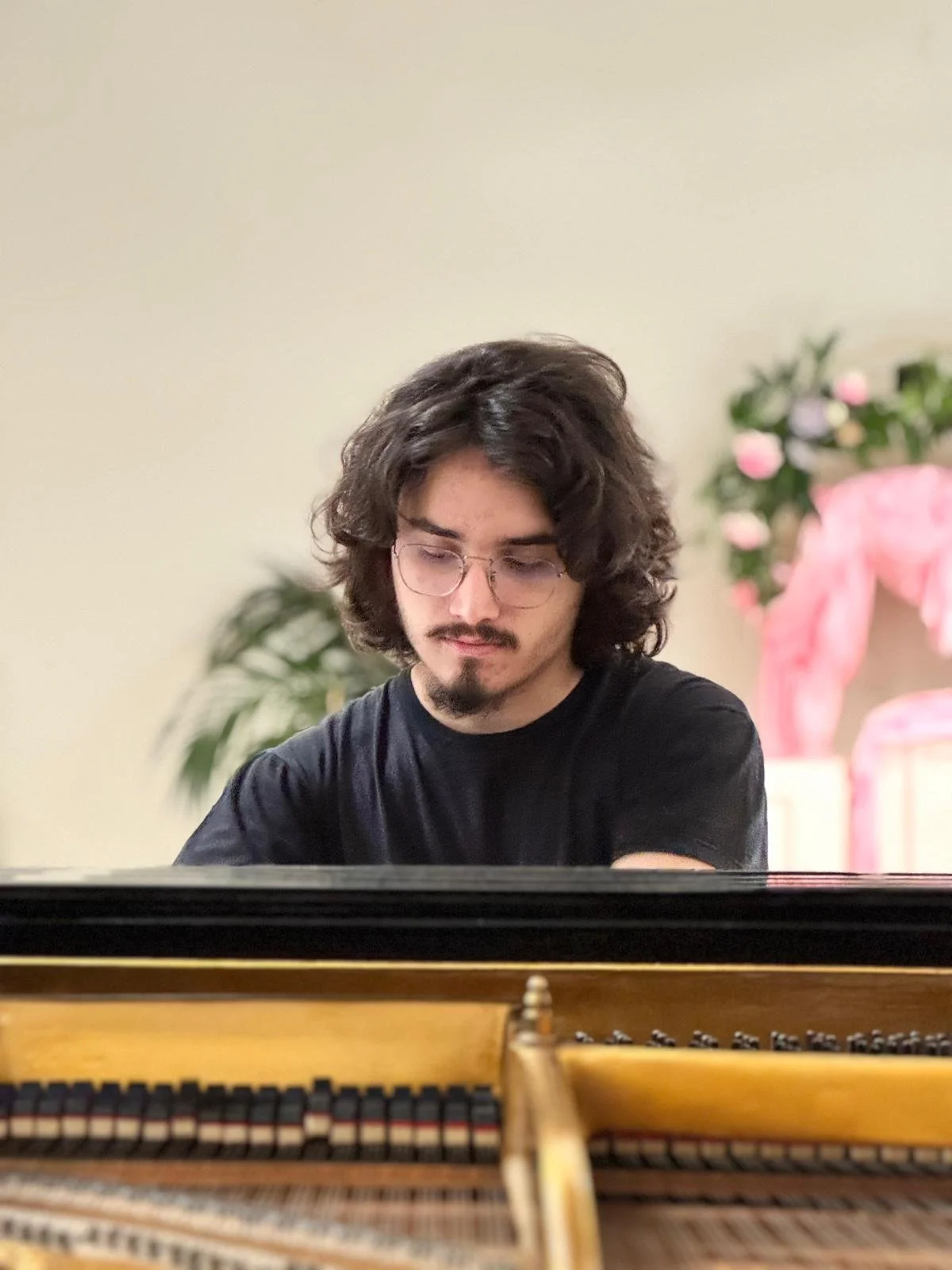 "Oltre l’idea pura: arte, storia e danza in musica"