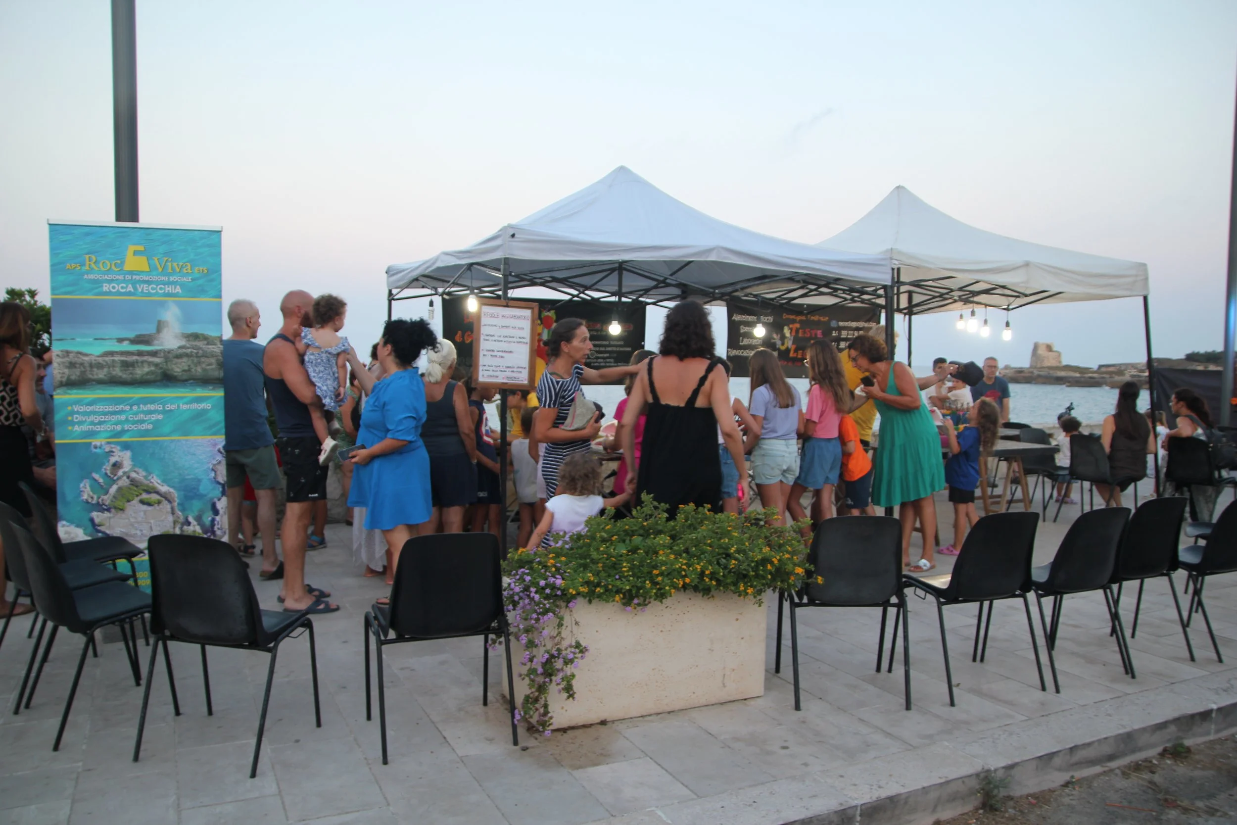 A Roca Vecchia una giornata speciale tra ambiente, solidarietà e teatro: il successo di “Emera tos Pedacio”
