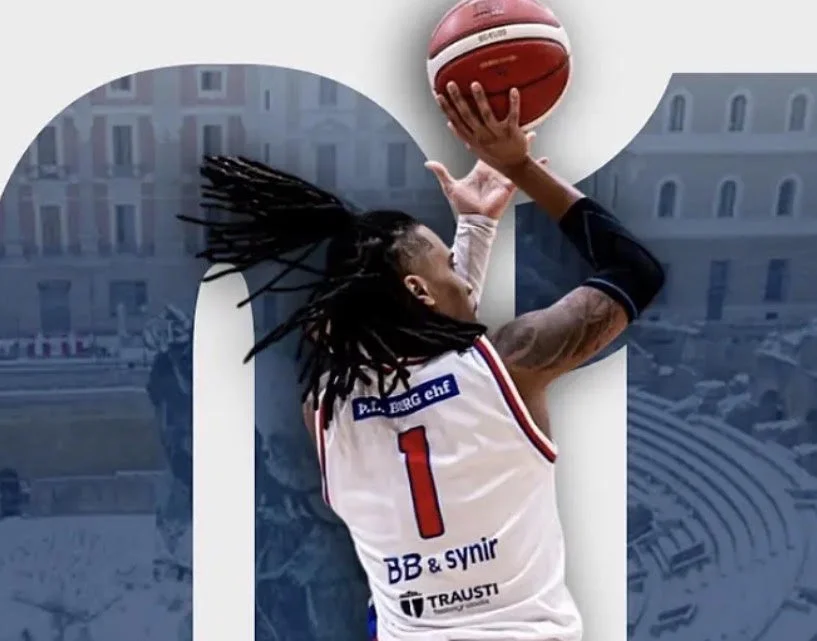 COLPO IN CASA LSB LECCE: AYTOR JOHNSON ALBERTO SI VESTE DI BIANCOBLÙ