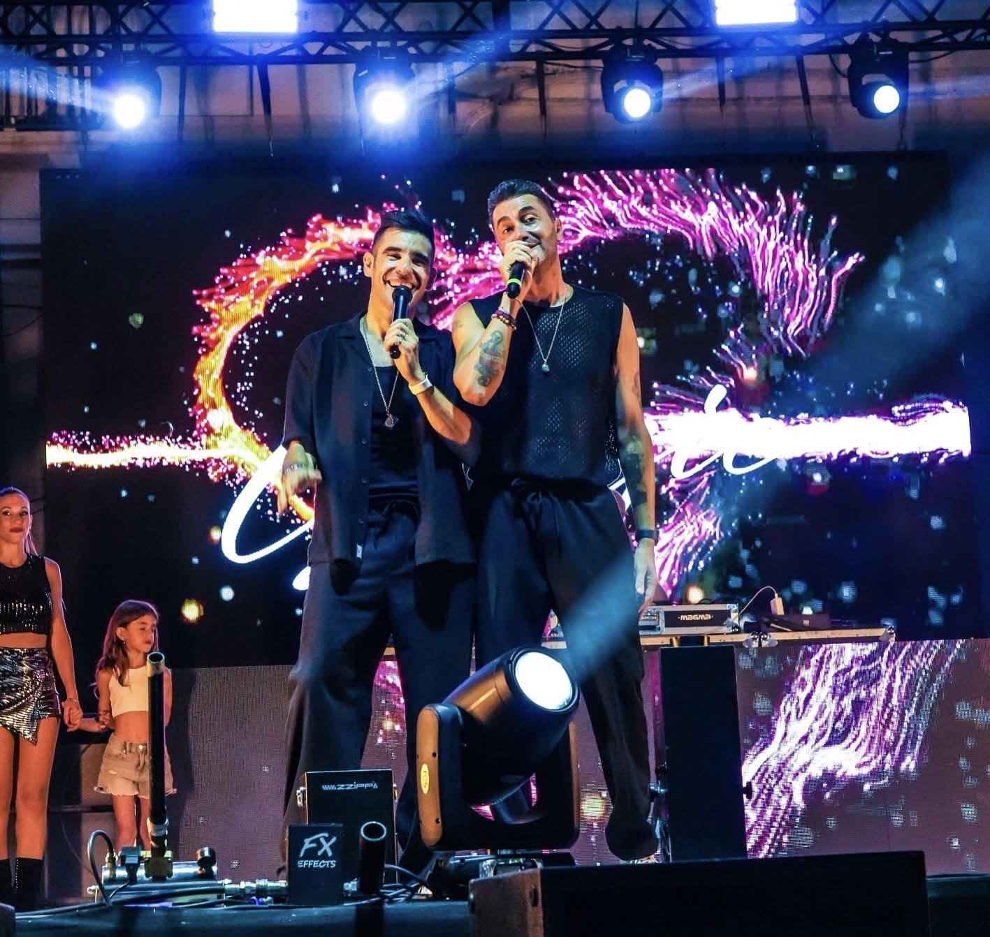 IL PARTY SALENTO SHOW LIVE FA TAPPA A FRIGOLE IN PIAZZA BERTACCHI
