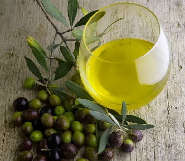 Crisi olio, Orgoglio olivicolo: “Promesse disattese, scendiamo in piazza”