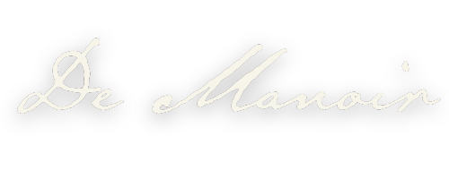 The phrase 'De Manoir' written in white cursive script on a black background.