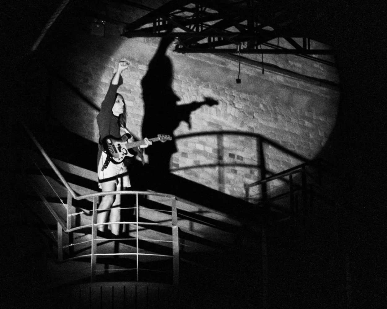 NENHUMA A MENOS
Julia Zulian | 2021 | Videoclipe, experimental | 7´ | Cor | Brasil | Português

PREMIAÇÃO
2023. Prêmio Direitos Humanos, Fest Clip – Santa Gertrudes, Brasil.

MENÇÃO HONROSA
2024. WideScreen Film & Music Video Festival – Toronto, Cana