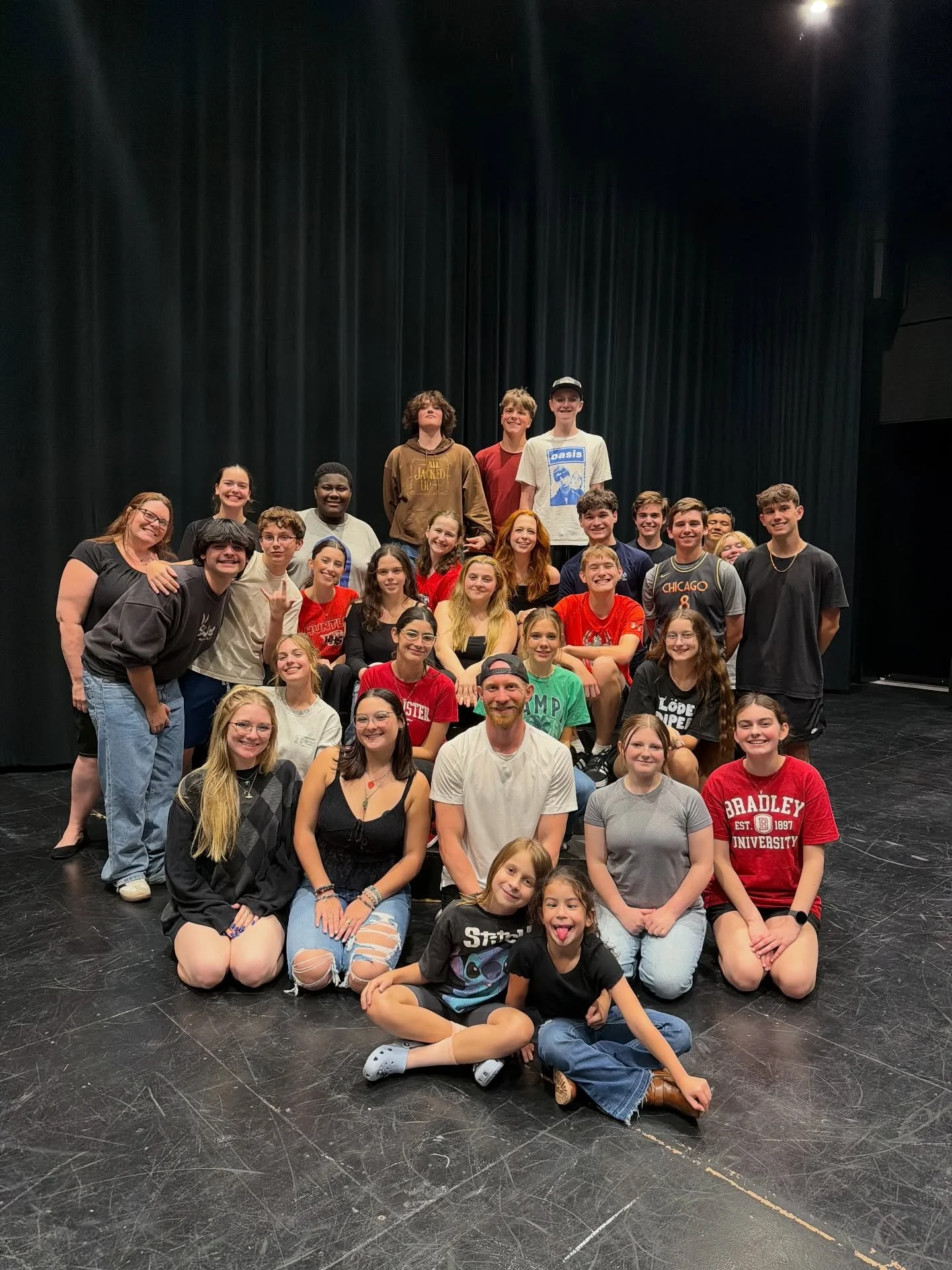 The hills are alive, with the sound of music. 🏔️🎶

Had a great time creating and teaching with this group of kiddos from Huntley! Can&rsquo;t wait to see them truly bring this story to life! 

#musical #theater #choreography #choreo #choreoweek #ca