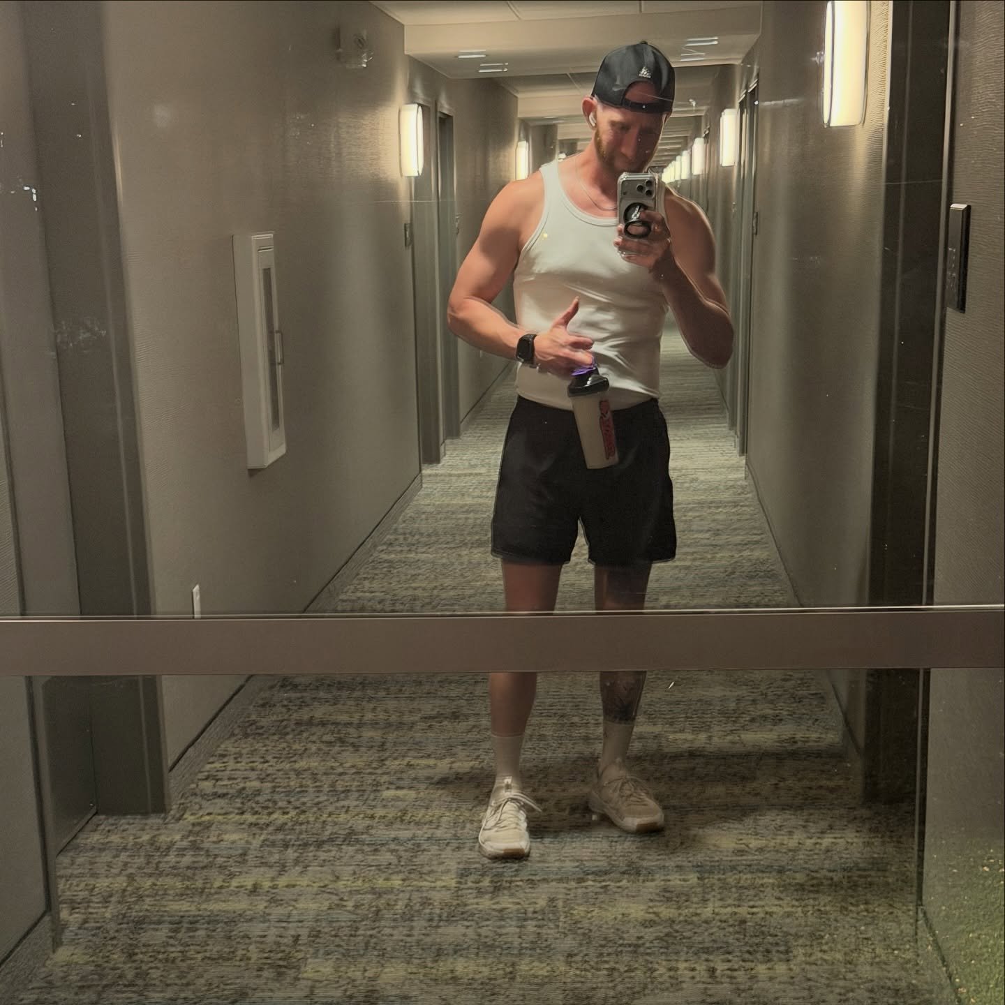 Just because you find an excuse doesn&rsquo;t mean you have to use it. 

Hotels are a perfect place to challenge yourself because you are forced out of the comfort of your everyday gym. This shouldn&rsquo;t stop you but instead push you. 

#workout #