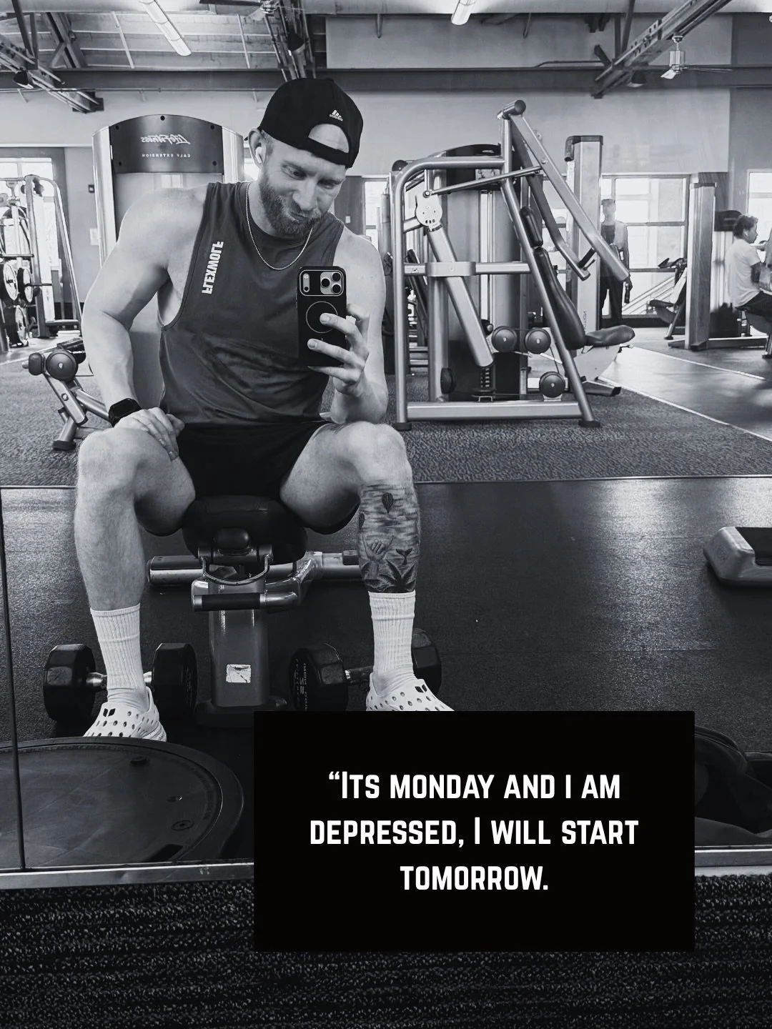 Mindset. It can make or break your entire day! 

So pick a good mindset and crush the day. 

#mindset #fitness #wellness #excuses #showup #mindfulness #gym #mirrorself #fixyourmind #personaltrainer