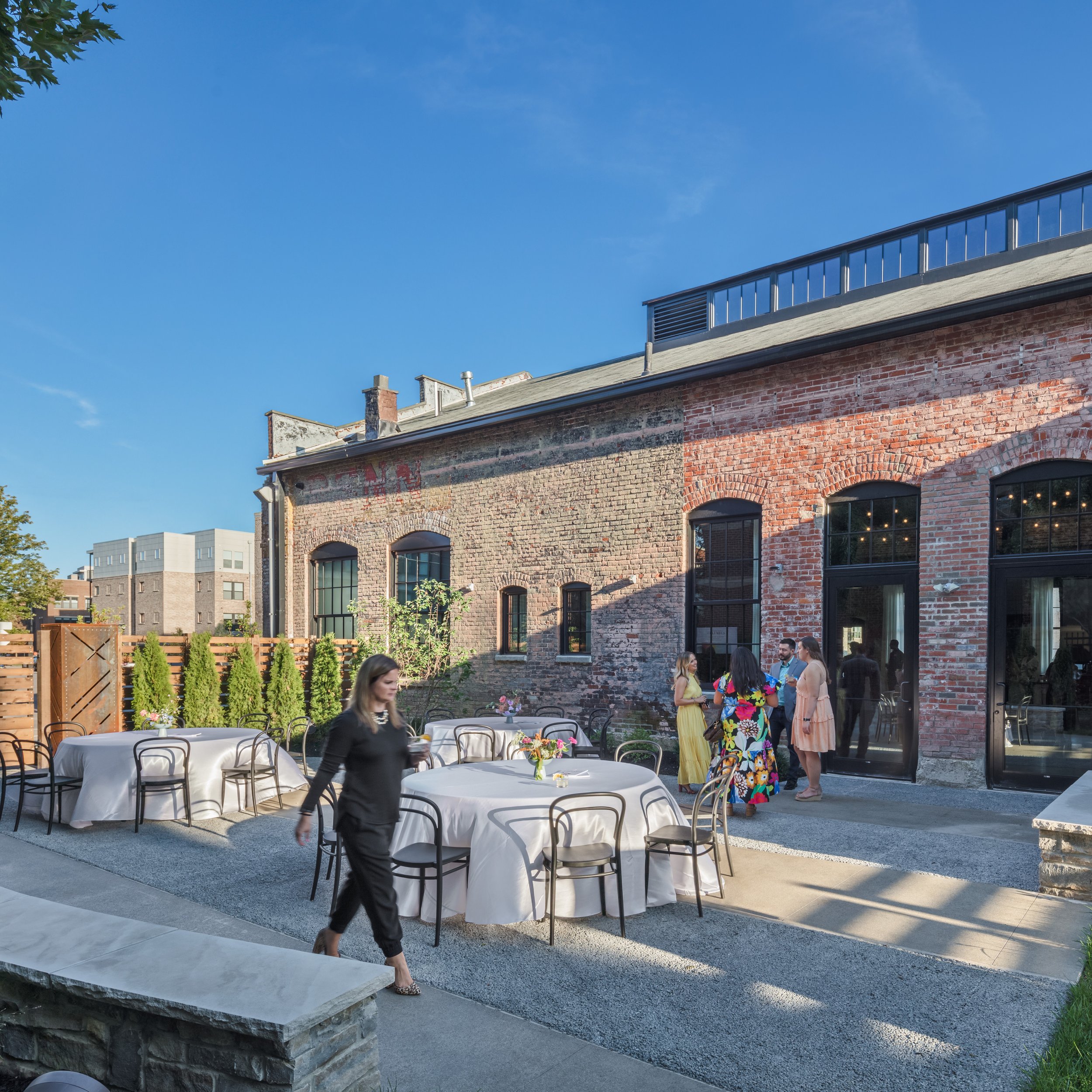 THE ELLIS IN ITALIAN VILLAGE