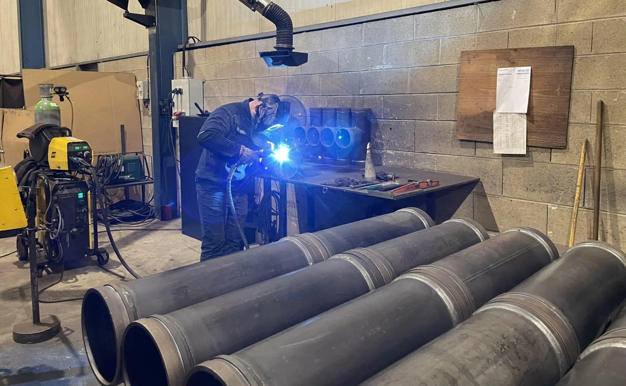 Soudure : Atelier de fabrication - Tuyauterie industrielles en cours de production