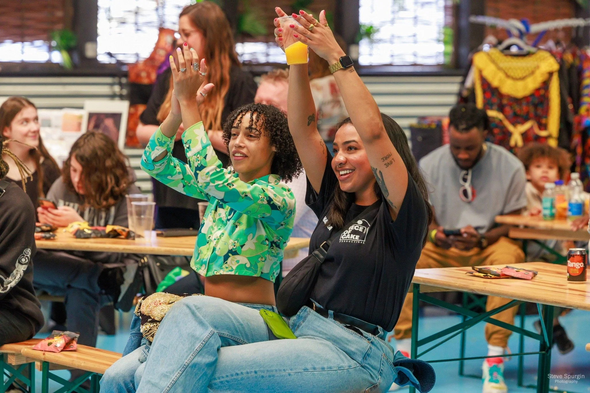 ATC24 - Shakira and friend .jpeg