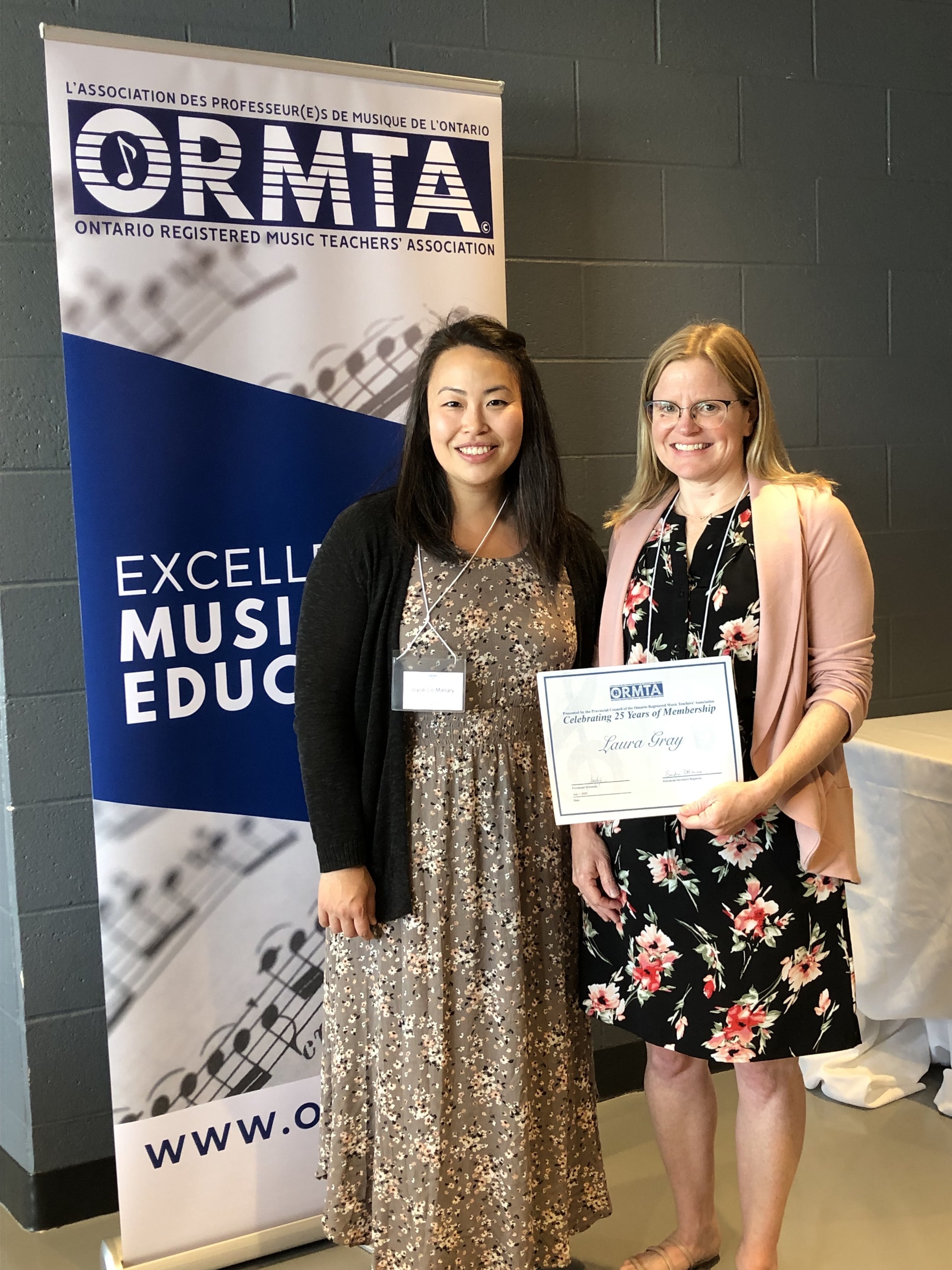 25 year member, Laura Gray with ORMTA President, Joyce Co
