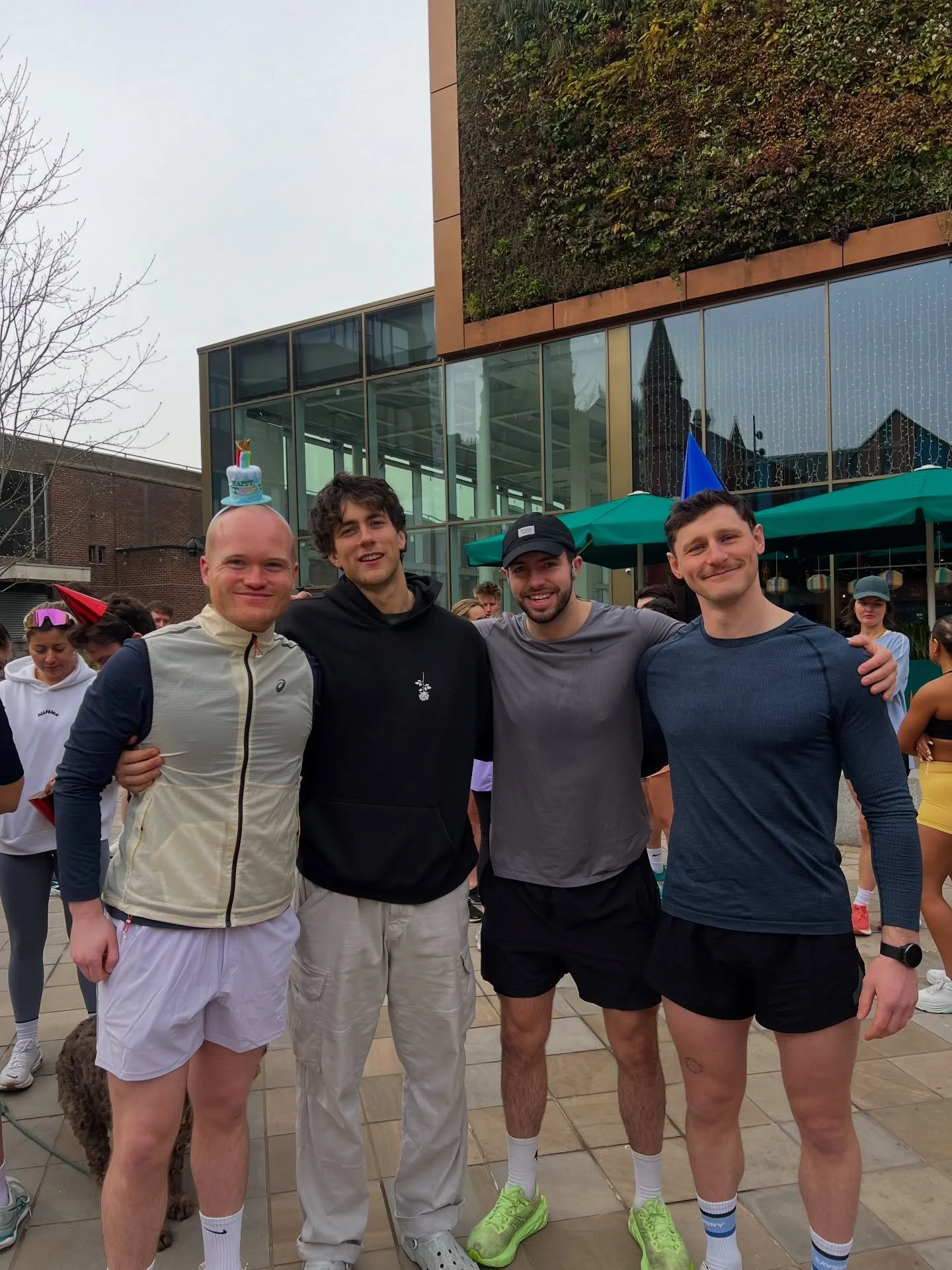 Run club recents 🥰

&amp; a reminder that the clocks change tonight so bright Thursday evenings are BACK and Sunday runners this week you&rsquo;ll get an hour less in bed 🫶🏼

Cya in the morning gang !! 
#runclubinchester #chesterrunclub #runclub #