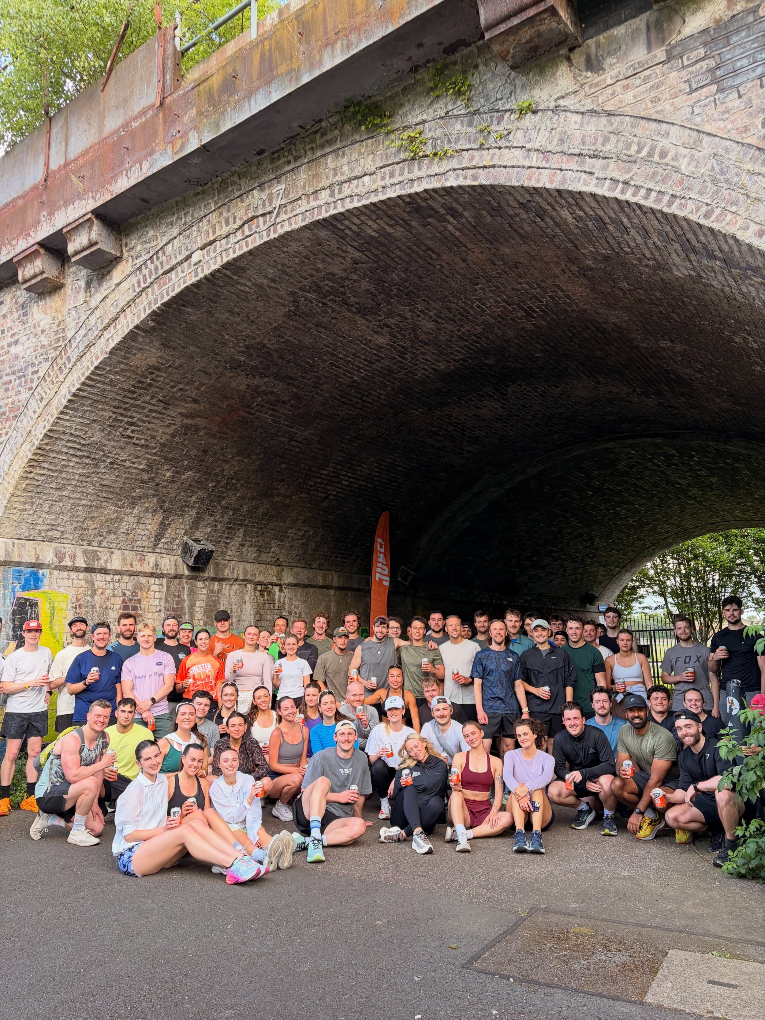 Refreshed @jubelbeer 🧡

thursday run club ticked off with a lovely visit from our jubel angel ⭐️⭐️⭐️ good times with good people had post run around. 

nothing quite like it xox 
CYA SUNDAY HOTTIES 
#runclubinchester #jubel #runclub #chesterrunclub 