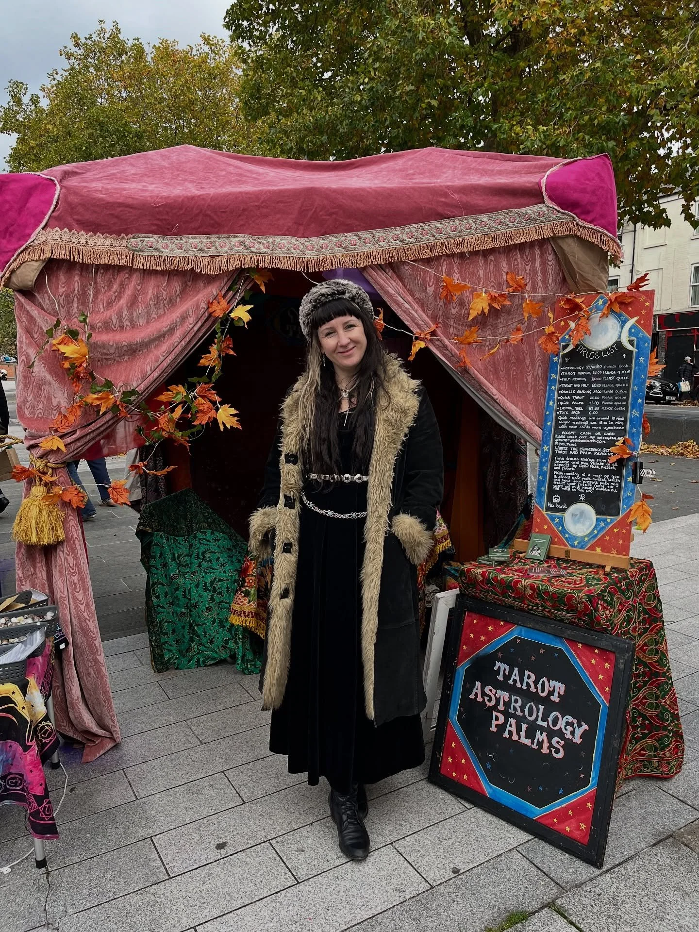 @nottingham_pagan_market offering tarot, palm reading and astrology. Love nottingham, you folk and the land is such a viiiiiibe. 
~
~
#tarotreader #tarotreadersofınstagram #witch