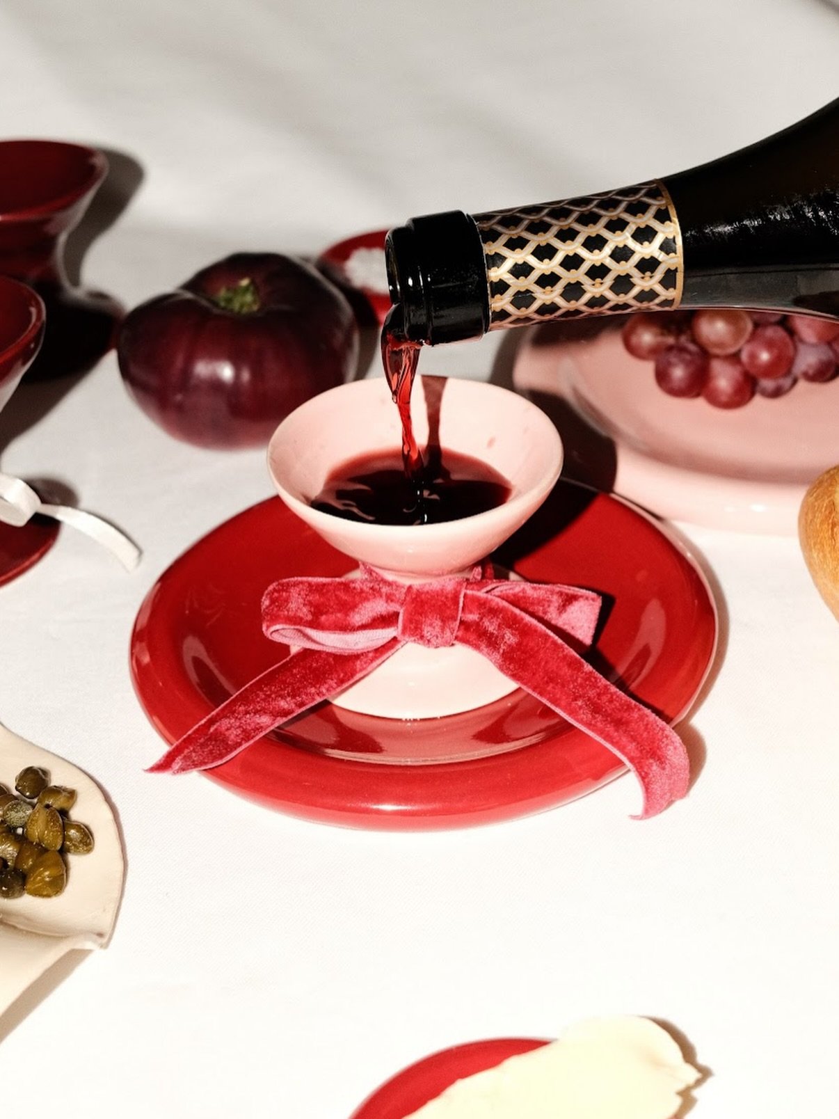 happy christmas friendsssss 🤍
thank you to everyone who came to the events, sat at the table, worked with clay, bought ceramics, and supported gigi room along the way!!
to all the partners who trusted me, thank you for believing in my vision🧡
wishi