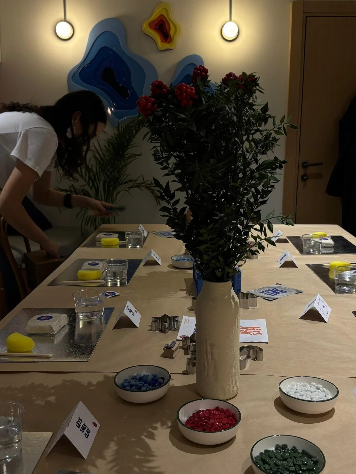 throwback to clay &amp; bagels in istanbul with @bagelbake.co this month 🤍🧿🥯
85th gigi room event, my second one in my hometown (and just by the bosphorus!!) and the last event of 2025 officially in the books

i still can&rsquo;t believe i&rsquo;m