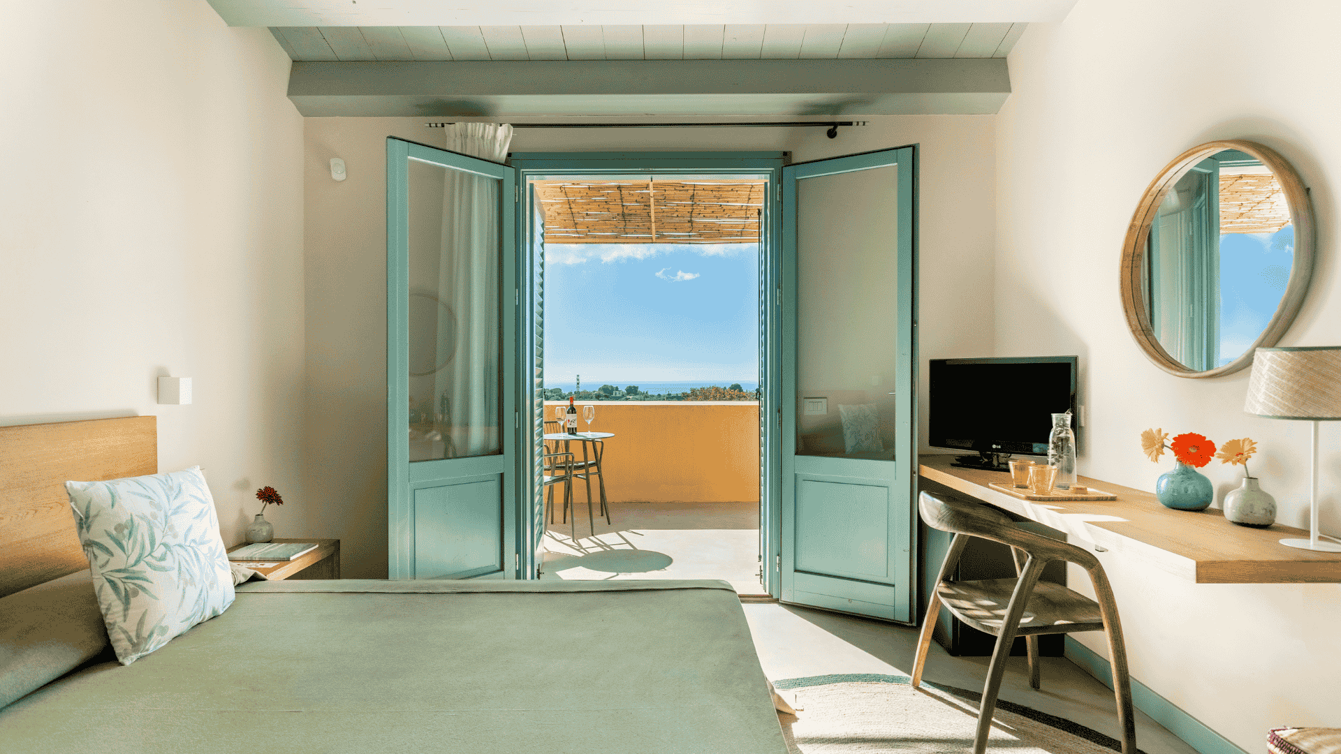 camera-terrazzo-vista-mare-5-scilla.png