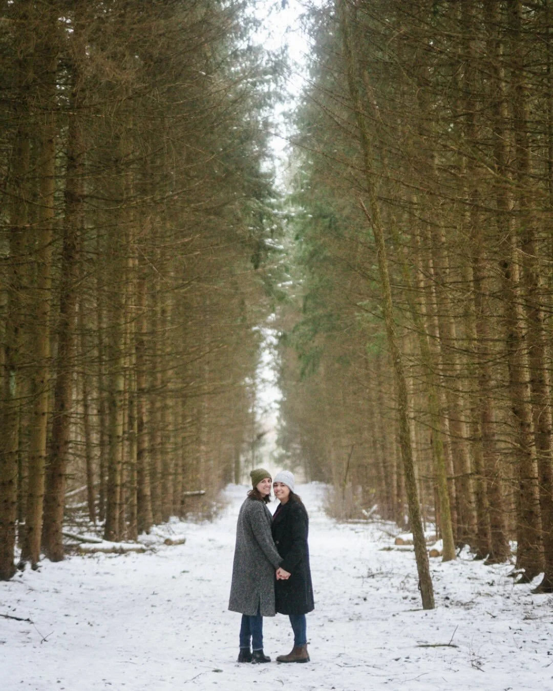 Michelle + Jenna and the most romantic, cozy, snow kissed session EVER.