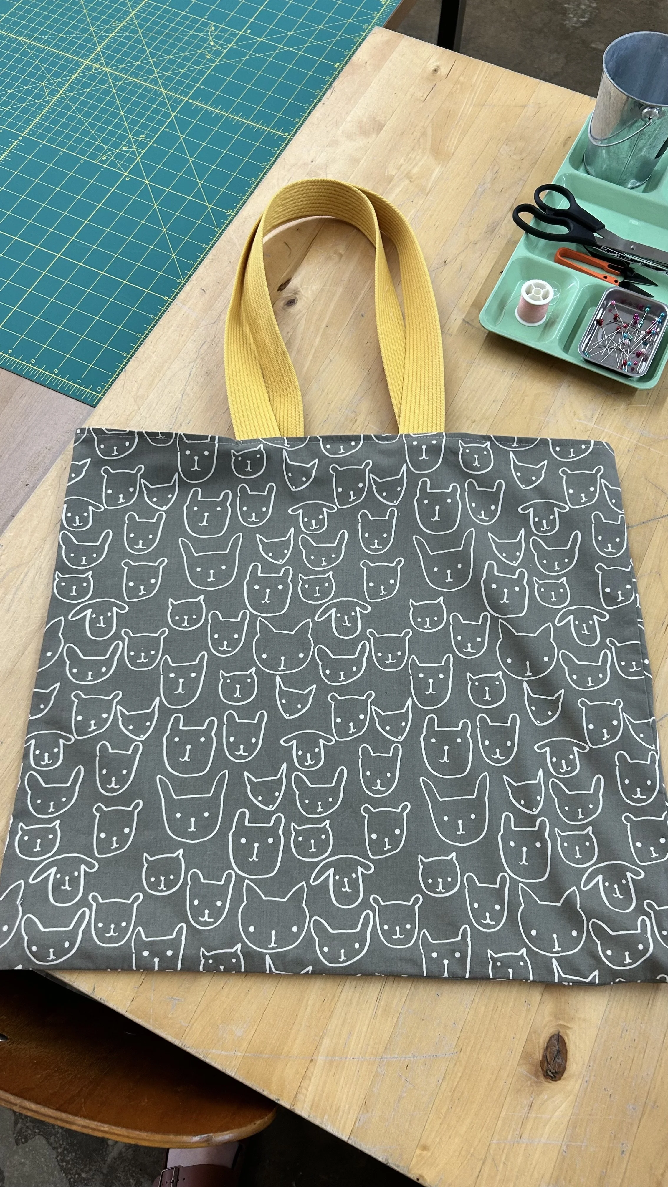 Tues 8/4 OR Thurs 8/6: Tween & Teen Tote Bag Class, 1-3pm