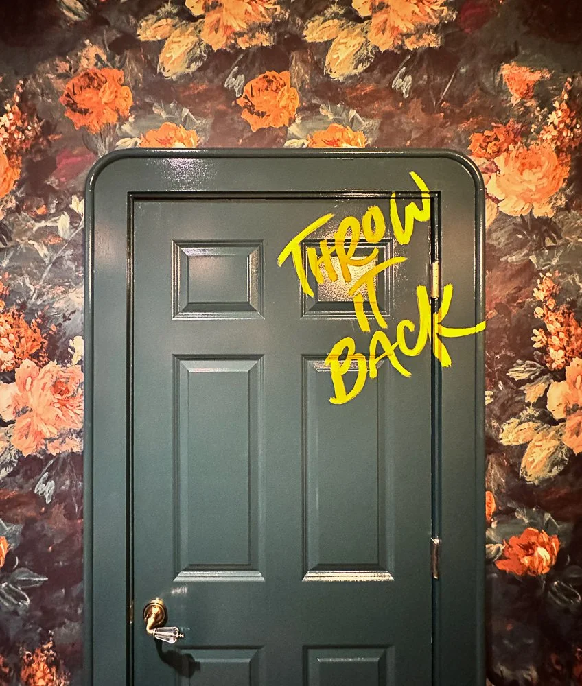 Therapaint Powder Room-3923.jpg