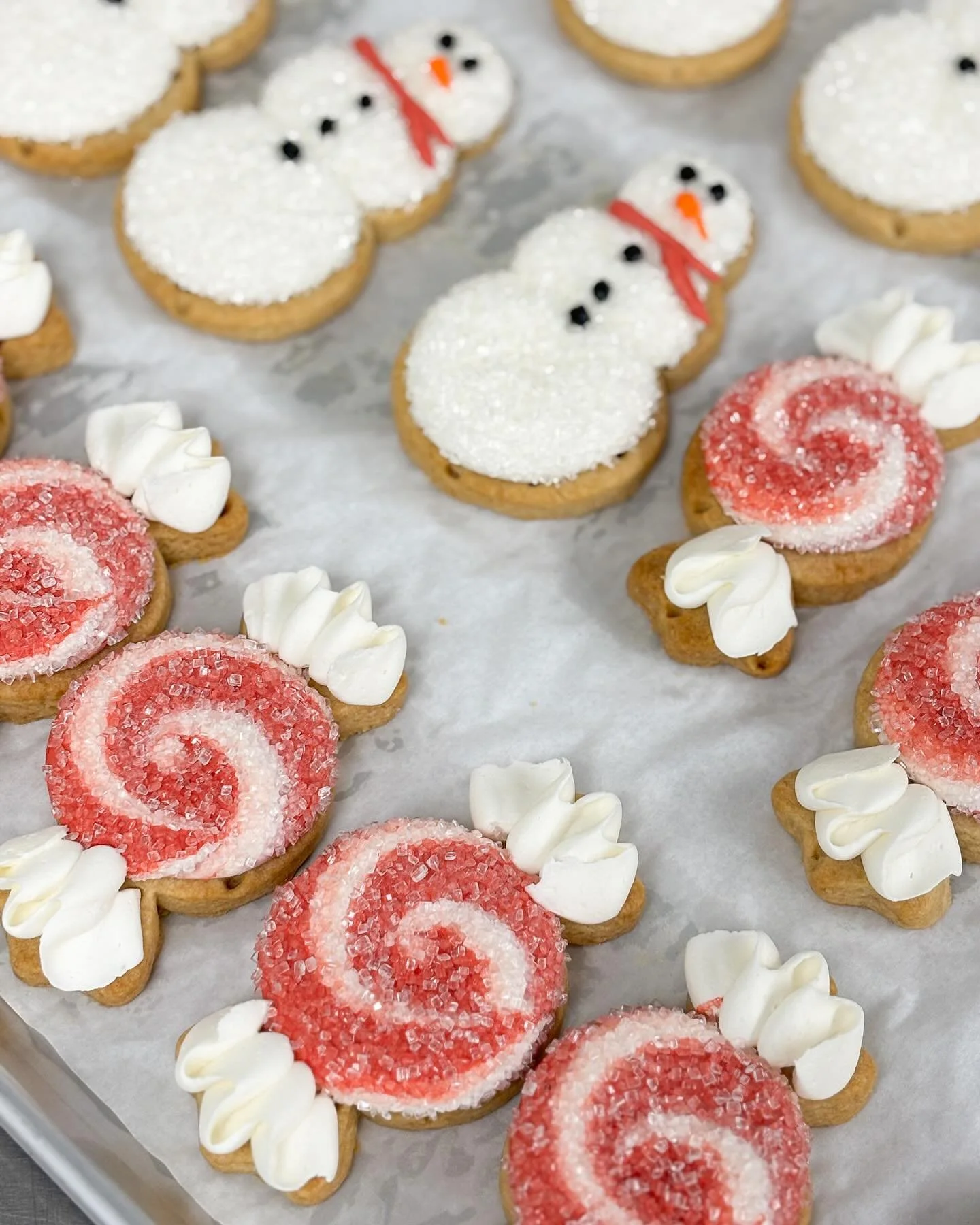 We are open until 4pm today! Swing by for a festive treat🎄🎅🏼❄️ Reminder- Sunday, 12/21 is the last day you can preorder treats for Christmas Eve pickup. The shop will be open for retail on 12/24 as well!