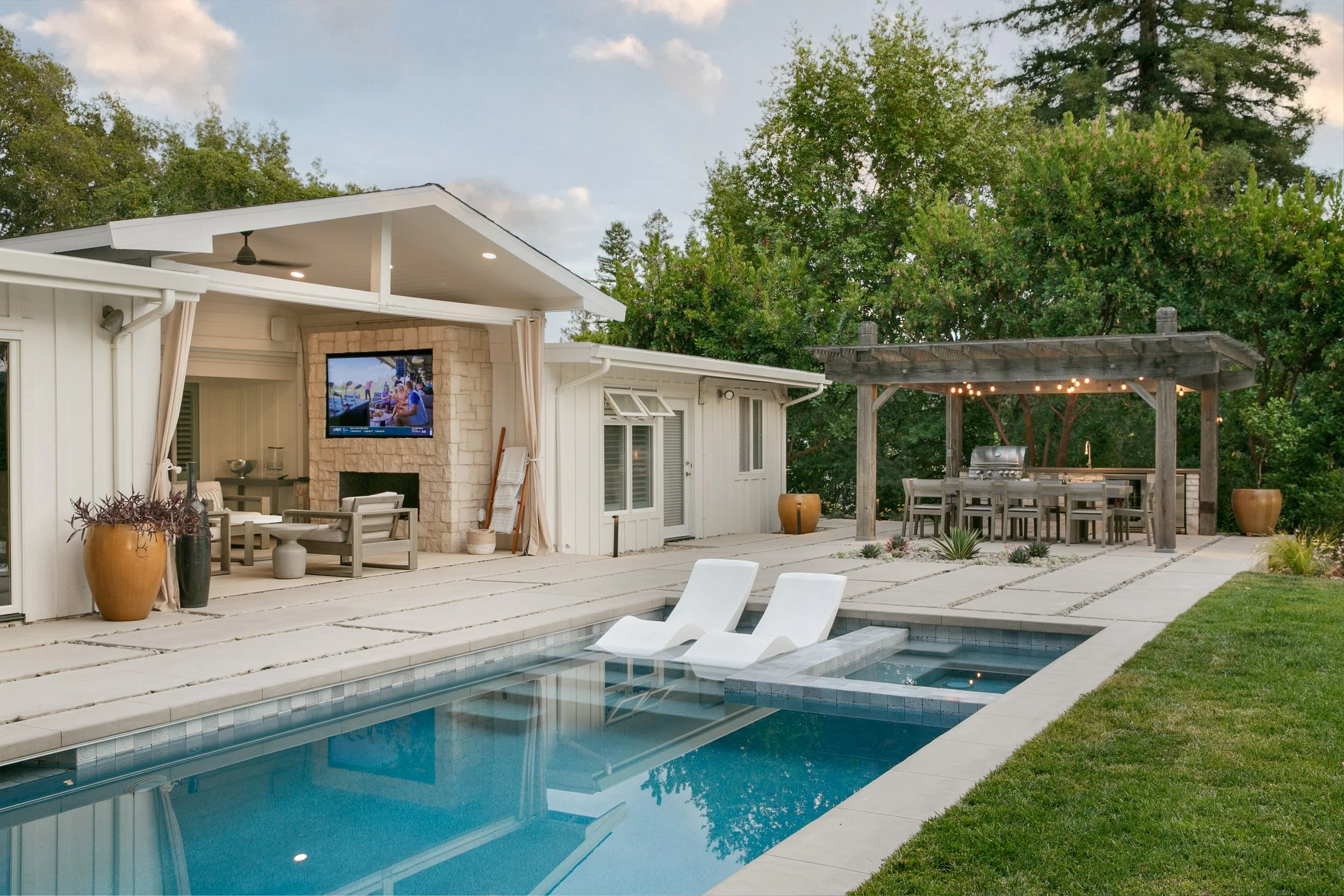 envision-landscape-design-outdoor-living-pool-east-bay5.jpg