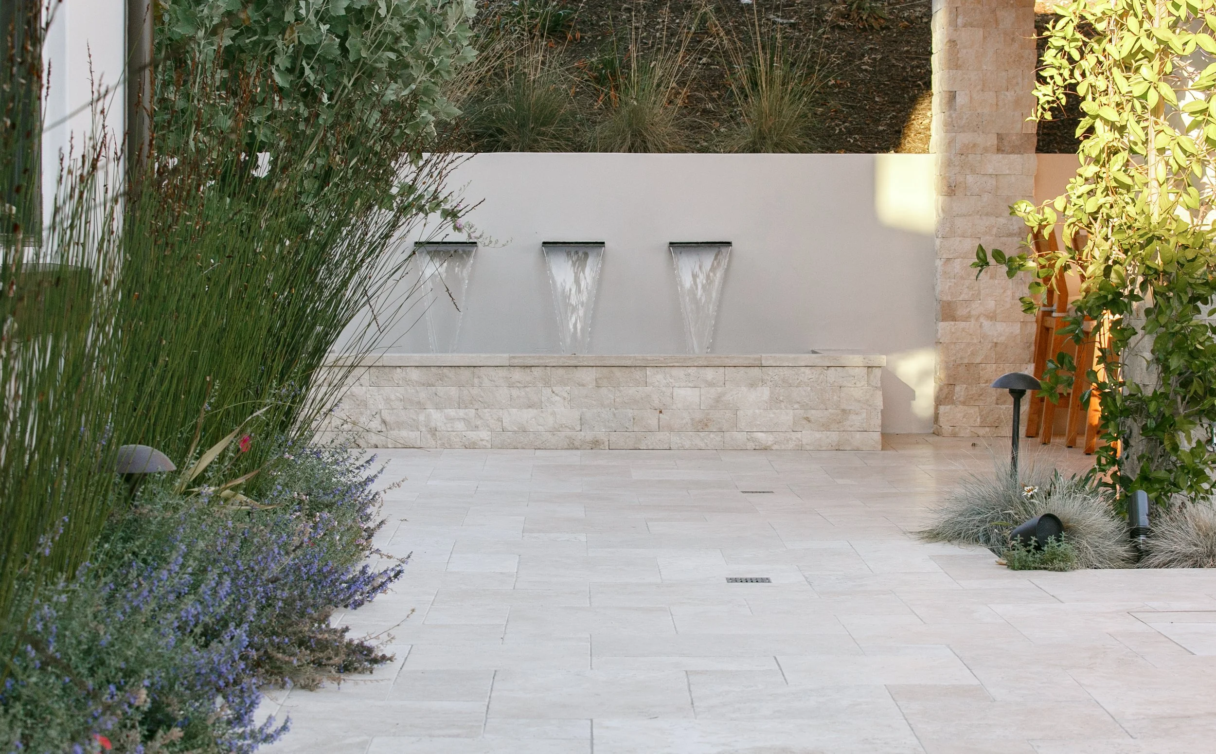 hillside-estate-landscape-design-pool-outdoor-living-east-bay8.jpg