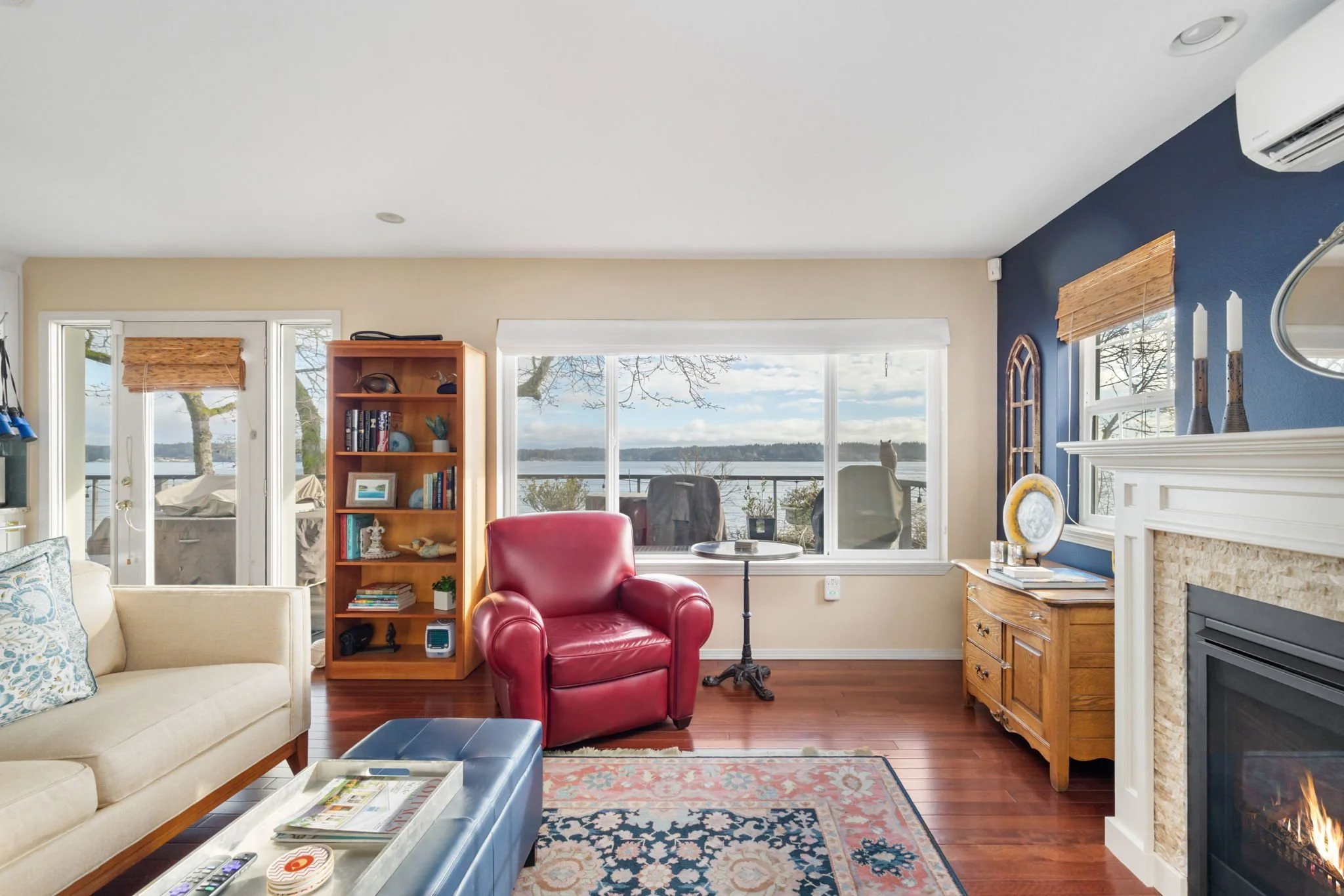 living room with view