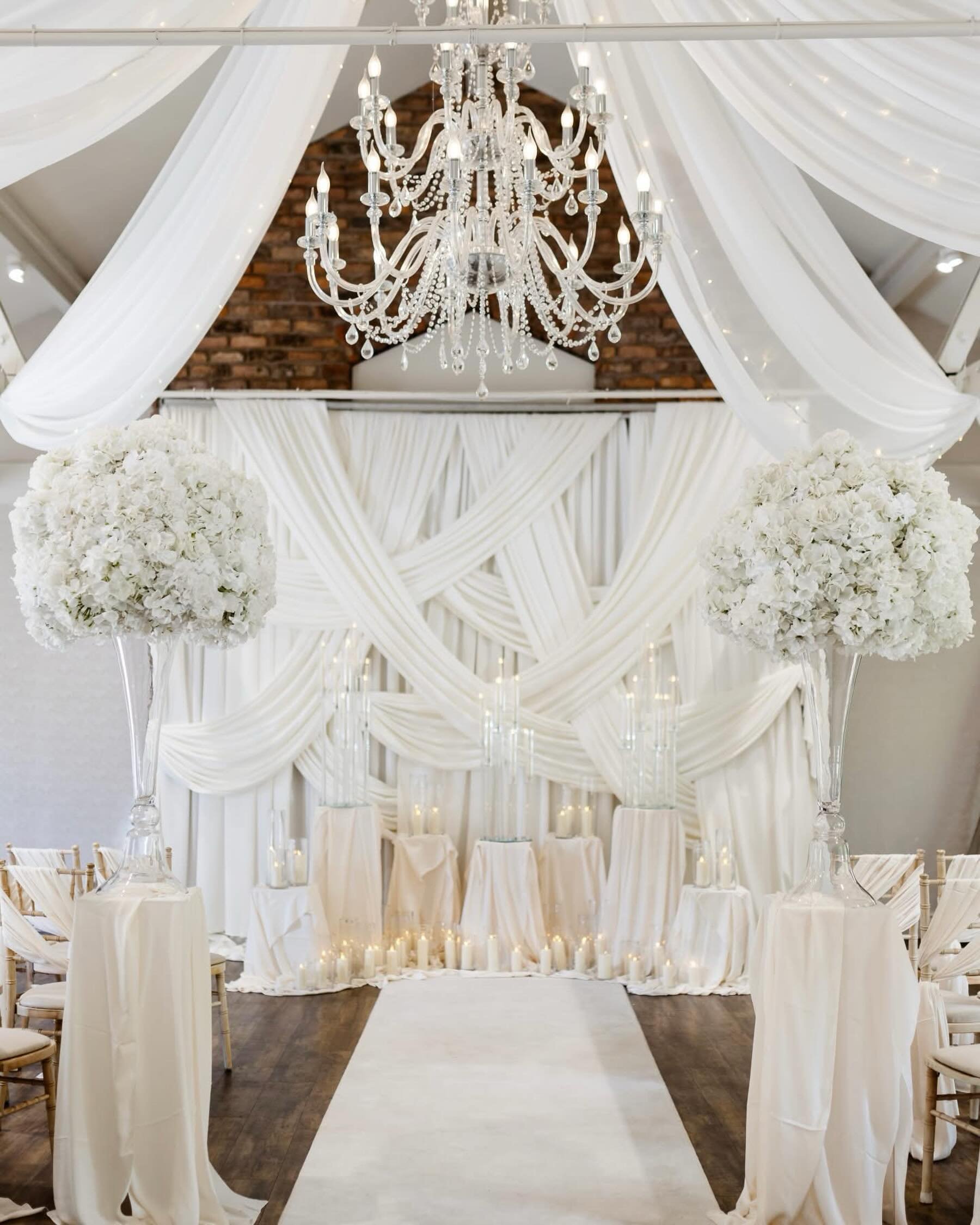When the drapes are draping 😍

It&rsquo;s one of the styling elements our couples ask for time &amp; time again &amp; it&rsquo;s easy to see why. Draping can completely change the feel of a space, adding softness, texture &amp; a beautiful focal poi