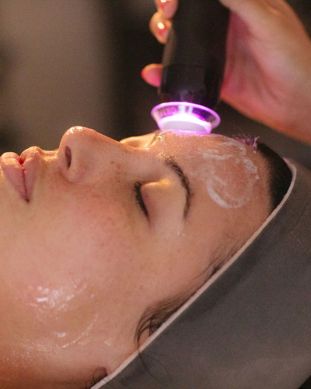 The Glo2Facial is the reset your skin has been waiting for ✨

One facial is refreshing &mdash; but true transformation comes with consistency. That&rsquo;s why our curated series &mdash; the Collagen Lift, Radiance, and Renewal &mdash; are designed a