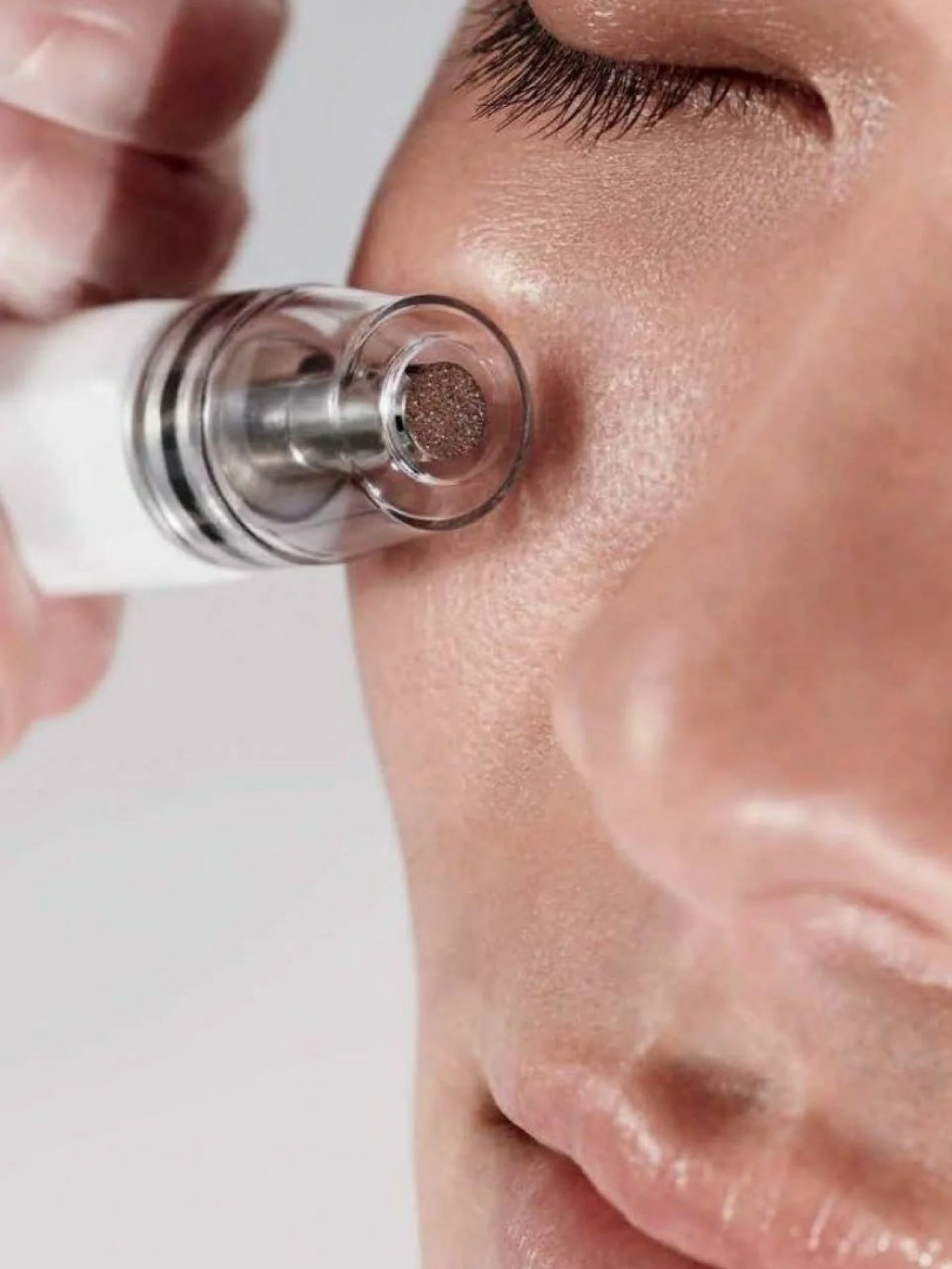 A polished complexion is the perfect beginning to the holiday season.

The Diamond Glow&reg; Facial renews the skin from within, using precision exfoliation and serum infusion to restore brightness and hydration, while minimizing the appearance of fi